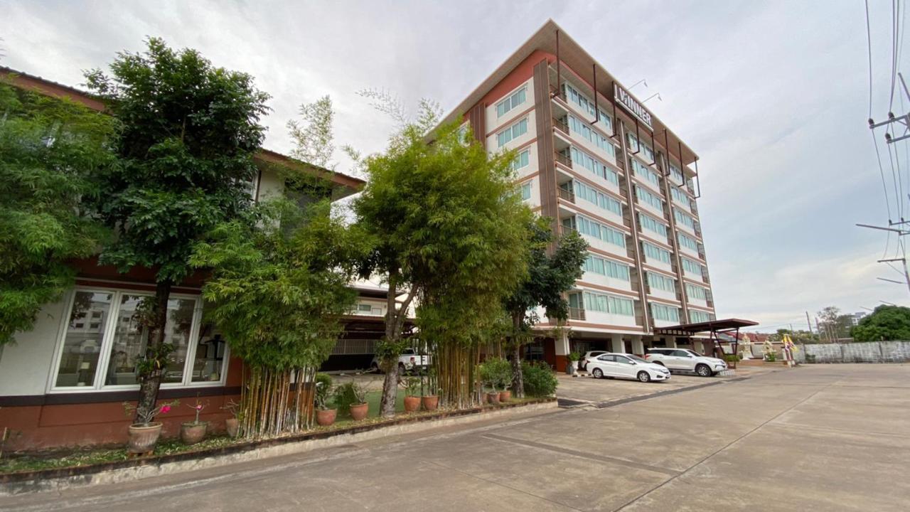 Winner Serviced Apartment Si Maha Phot Luaran gambar